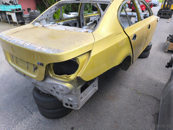 Bmw e60 karoserie na výřezy - 3