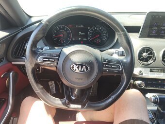 Kia Stinger GT V6 3.3l T-GDi 272KW - 3