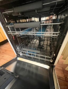 Myčka na nádobí Electrolux XXL - 3