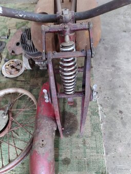 Jawa 250 speciál - 3