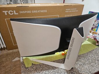 TCL 34R83Q 34" ultrawide monitor - 3