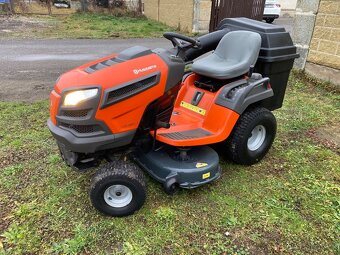 Zahradní traktor Husqvarna YTH 184 T - 3