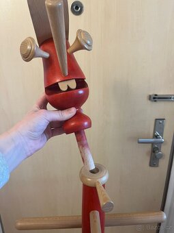 Věšák dřevěný - 3