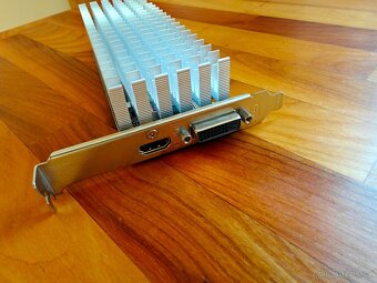 Grafická karta Gigabyte GeForce GT 1030 - 3