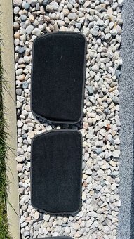 Originál koberečky Superb 3 + opěrky nohou - 3