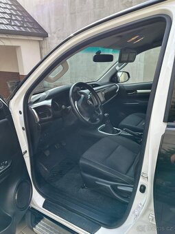 Toyota Hilux - 3