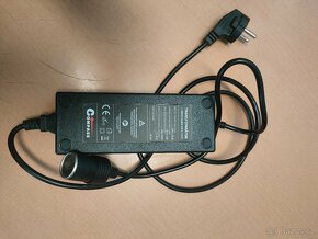 Měnič napětí 220V/12V - 3
