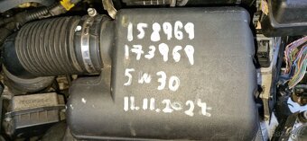 Prodám náhradní díly na Citroen C4 Picasso. 1.8i 16 6FY. Naj - 3