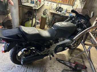 Yamaha FJ 1200 - 3