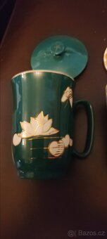 Sběratelské čínské porcelánové hrnky s pokličkou - 3