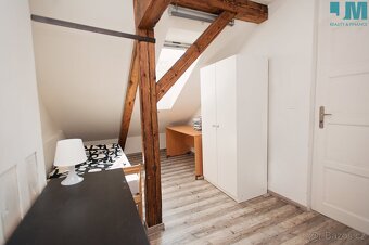 Soukromí, zahrádka i půda k bytu 2+kk, 39 m2 - Brno, Královo - 3