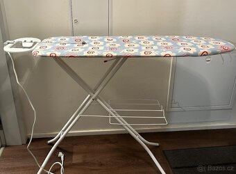 Žehlící prkno se zásuvkou - 3