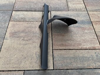 Suzuki gsx-r1000 zadny blatnik s krytom retaze carbon - 3