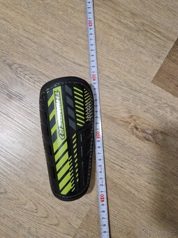 FOTBALOVÉ CHRÁNIČE THUNDER - 3