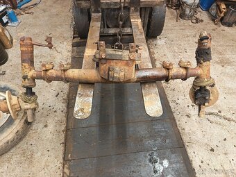 Na Zetor 3011 portály, náprava - 3