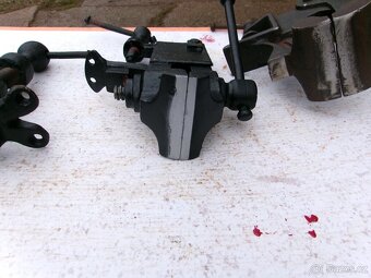 kovářské svěráky - 3