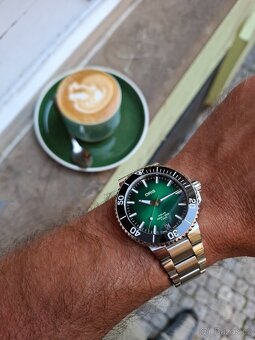 Oris Aquis Cal.400 41,5mm zelené s černou lunetou - 3