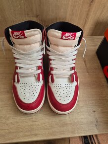 Nike Jordan Retro High OG Chicago Lost and Foud vel.40 - 3