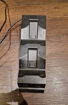 Playstation 4 (PS4) PRO 1TB, 2 ovladače (cvaká mechanika) - 3