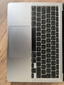 MacBook Air 13" M1 (16GB RAM / 512GB SSD) – výborný stav - 3