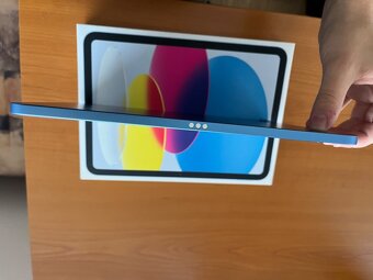 Apple iPad 10.9 (2022)  64GB - 3
