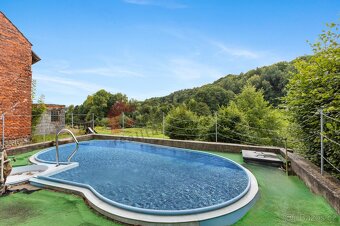 Prodej penzionu s rodinným domem, stodolou a pozemkem – Hrub - 3