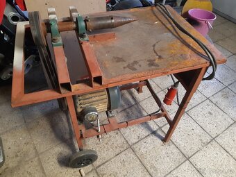 Kuželova štípačka - 3