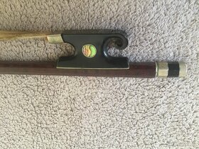 HOUSLOVÝ SMYČEC STAROŽITNÝ, VYKLÁDANÝ PERLETÍ - 3