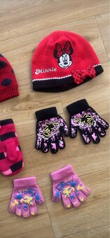 2 x cepice Minie, 3 x rukavice, vel. 3-6 let - 3