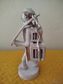 Soška holubáře - 3