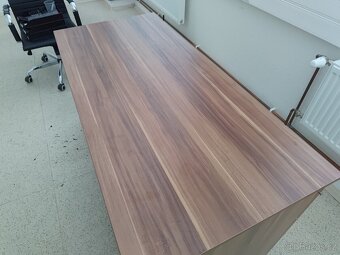 Kancelářský stůl - 3