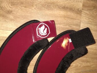 Zvony na koně vínové - 3