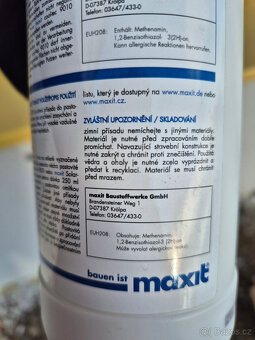 Maxit cool-tec 9010 zimní přísada do omítky - 3