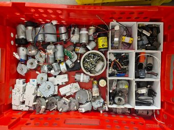 Elektro materiál a jiné - 3