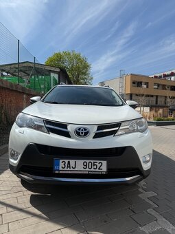 Toyota RAV4 (XA4) 2.2, 110 kW, Naftový, 4x4 - 3