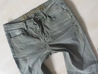 Desigual tmavě zelene džiny vel 38 pas82+ elastan - 3