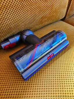 Nový Dyson V15 Detect Submarine + hlavice navíc - 3