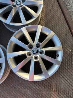 Prodám Org. Alu Škoda 5x100 R16 ET38 - 3