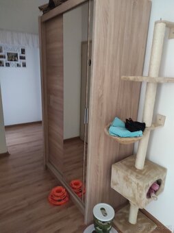 Šatní skříň - 3