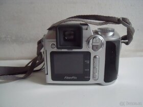 Foto FUJI FILM S304 - 3