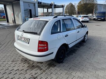 Škoda Fabia 1,4i 55kW, vozidlo MINISTERSTVA VNITRA - 3