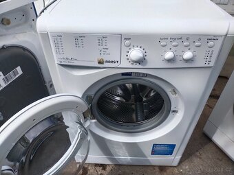 Prodám pračku Indesit 5 kg, A+. Zdarma Dovezu - 3