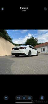 Toyota Camry Executive Hybrid - 3