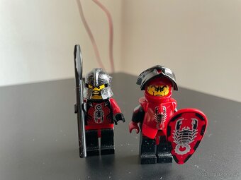 Lego Castle - Knights Kingdom II - minifigurky (r.2005) - 3