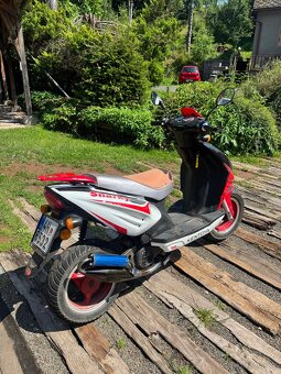 Skútr 50ccm 2t - 3