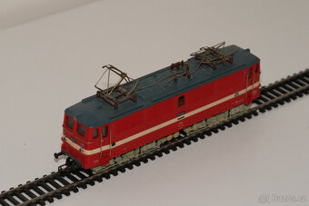 Model lokomotivy H0 - E 211.035-1 - 3