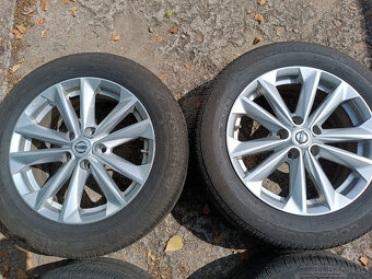 Nissan Quashqai - alu 7x17 et40 + čidla + letní 215/60/17 - 3