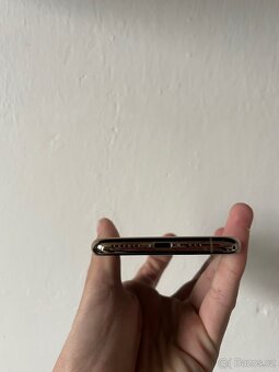 Apple iPhone 11 pro 256 GB zlatá, baterie 75 % - 3