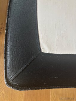 Elegantní černobílá sedačka - 3