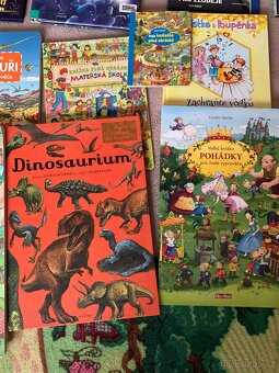 Spousta dětských knížek - 3